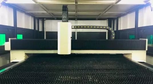 格力首臺光纖激光切割機(jī)交付用戶 系自主研發(fā) 格力首臺光纖激光切割機(jī)交付用戶 系自主研發(fā)