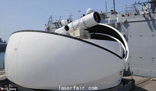 美國海軍周一的時候宣布將在軍艦上部署激光武器原型機，并在2014年將其送往中東。