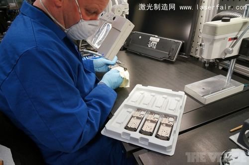 一探Vertu總部究竟：最奢侈的手機(jī)是怎么造出來的？
