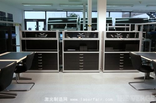 一探Vertu總部究竟：最奢侈的手機(jī)是怎么造出來的？