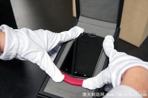 一探Vertu總部究竟：最奢侈的手機(jī)是怎么造出來的？