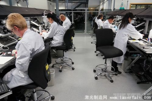 一探Vertu總部究竟：最奢侈的手機(jī)是怎么造出來的？