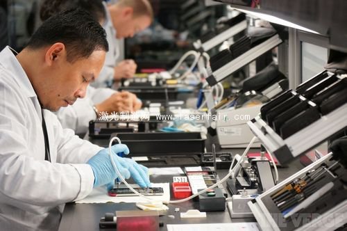 一探Vertu總部究竟：最奢侈的手機(jī)是怎么造出來的？